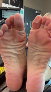 Kyle Unfug feet photo 4