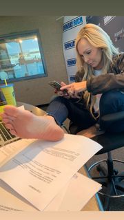 Kyle Unfug feet photo 4