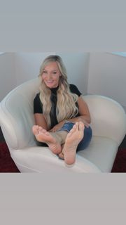 Kyle Unfug feet photo 17
