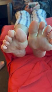 Kyle Unfug feet photo 19