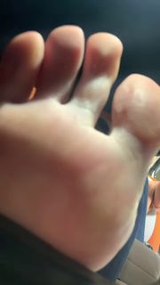 Kyle Unfug feet photo 19