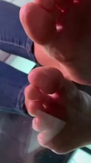 Kyle Unfug feet photo 14