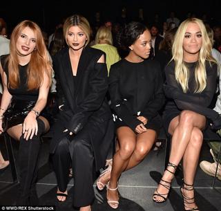 Kylie Jenner feet photo thumbnail