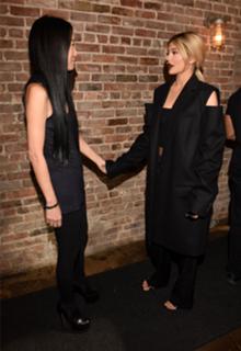 Kylie Jenner feet photo thumbnail