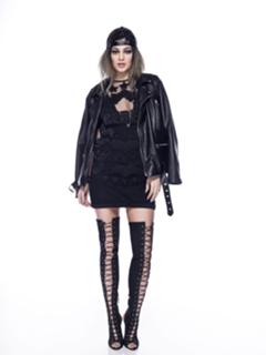 Kylie Jenner feet photo thumbnail