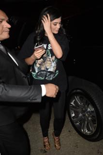 Kylie Jenner feet photo thumbnail
