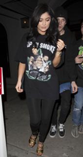Kylie Jenner feet photo thumbnail