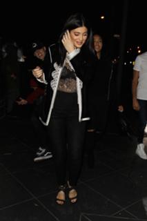 Kylie Jenner feet photo thumbnail