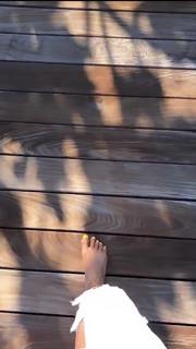 Kylie Jenner feet photo thumbnail