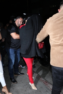 Kylie Jenner feet photo thumbnail