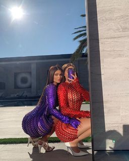 Kylie Jenner feet photo thumbnail
