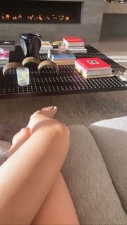 Kylie Jenner feet photo thumbnail