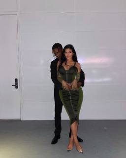Kylie Jenner feet photo thumbnail
