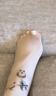 Kylie Jenner feet photo thumbnail