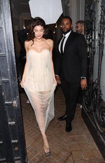 Kylie Jenner feet photo thumbnail