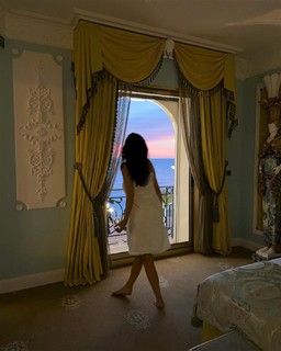 Kylie Jenner feet photo thumbnail