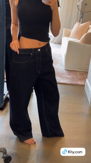 Kylie Jenner feet photo thumbnail
