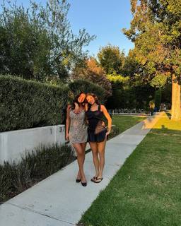 Kylie Jenner feet photo thumbnail