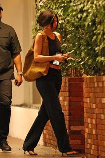 Kylie Jenner feet photo thumbnail