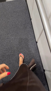 Kylie Jenner feet photo thumbnail