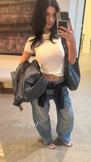 Kylie Jenner feet photo thumbnail