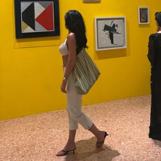 Kylie Jenner feet photo thumbnail