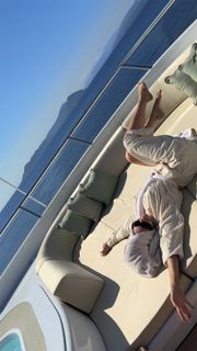 Kylie Jenner feet photo thumbnail