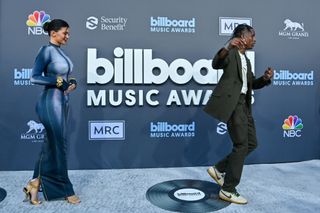 Kylie Jenner feet photo thumbnail