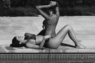 Kylie Jenner feet photo thumbnail