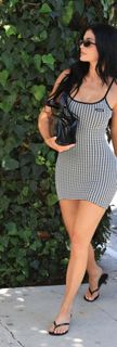 Kylie Jenner feet photo thumbnail