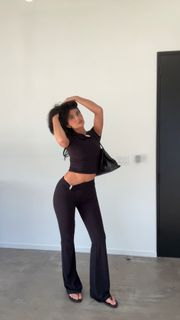 Kylie Jenner feet photo thumbnail