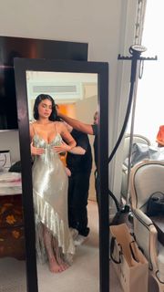 Kylie Jenner feet photo thumbnail