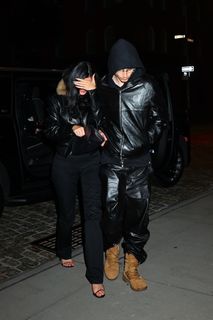 Kylie Jenner feet photo thumbnail