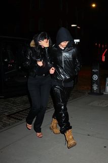 Kylie Jenner feet photo thumbnail