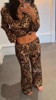 Kylie Jenner feet photo thumbnail