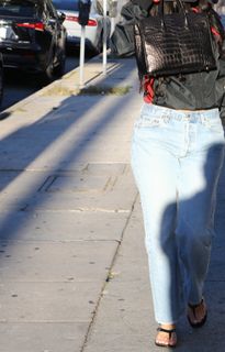 Kylie Jenner feet photo 8