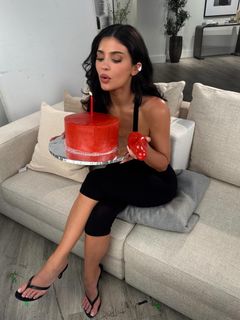 Kylie Jenner feet photo 6