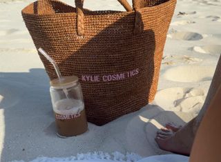 Kylie Jenner feet photo 14