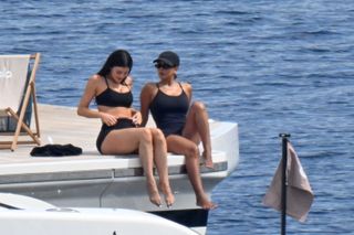Kylie Jenner feet photo 9