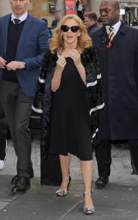 Kylie Minogue feet photo thumbnail