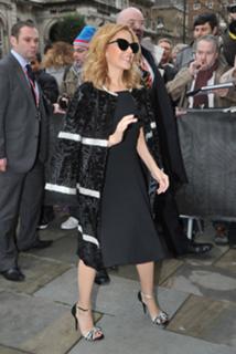 Kylie Minogue feet photo thumbnail