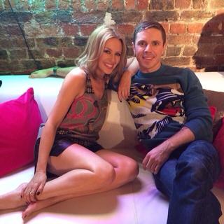 Kylie Minogue feet photo thumbnail