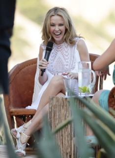 Kylie Minogue feet photo thumbnail
