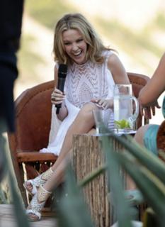 Kylie Minogue feet photo thumbnail