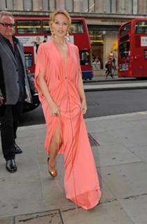 Kylie Minogue feet photo thumbnail