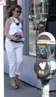 Kylie Minogue feet photo thumbnail