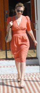 Kylie Minogue feet photo thumbnail
