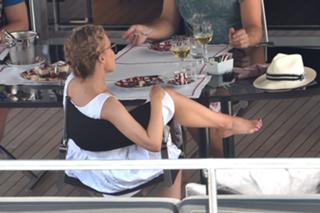 Kylie Minogue feet photo thumbnail