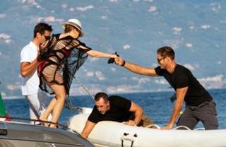 Kylie Minogue feet photo thumbnail