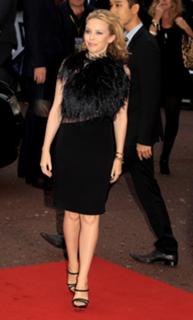 Kylie Minogue feet photo thumbnail